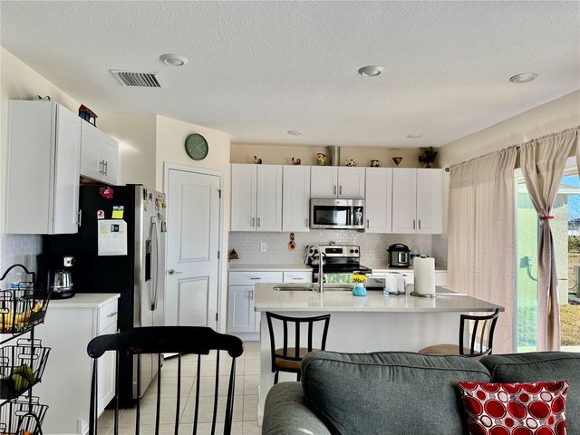 993 CALICO POINTE CIRCLE, Groveland, FL 34736