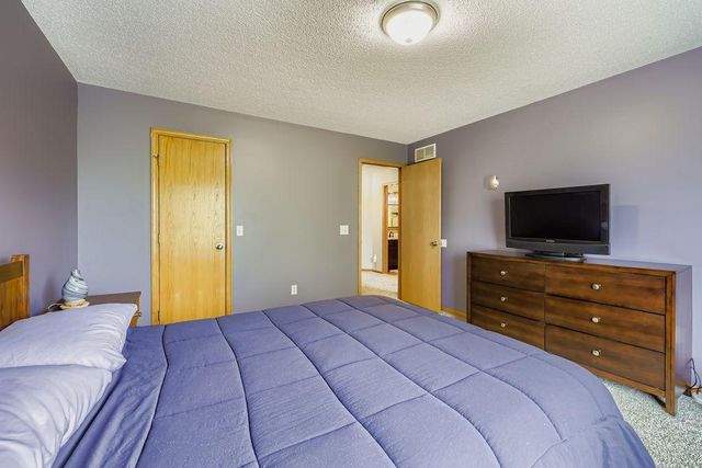 1830 121st Lane NW 611, Coon Rapids, MN 55448