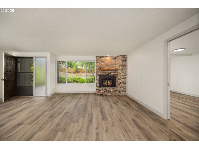 67 WESTBROOK Way, Eugene, OR 97405