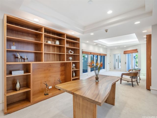 3124 Noela Drive, Honolulu, HI 96815