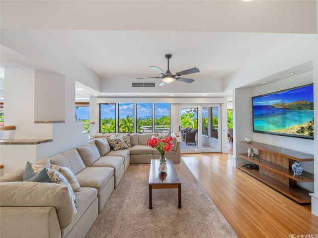 3124 Noela Drive, Honolulu, HI 96815