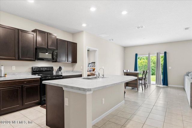 5333 KELLAR Circle, Jacksonville, FL 32218