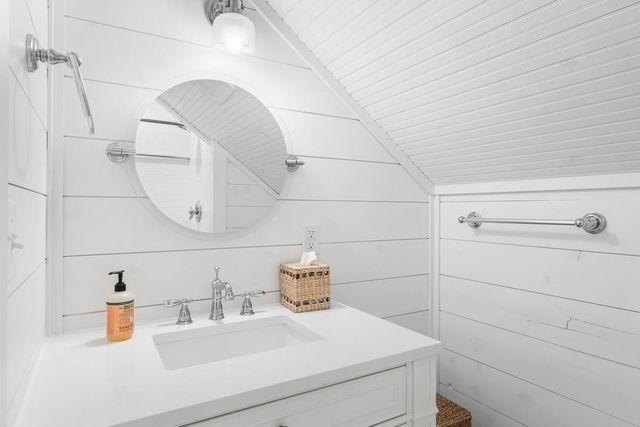 W2004 Tuleta Hill Road, Green Lake, WI 53946