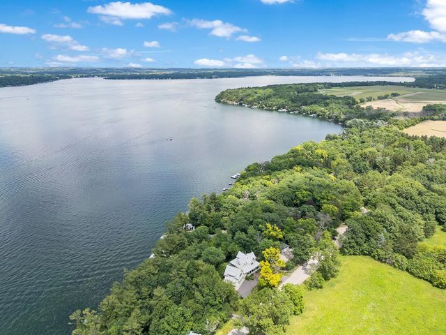 W2004 Tuleta Hill Road, Green Lake, WI 53946