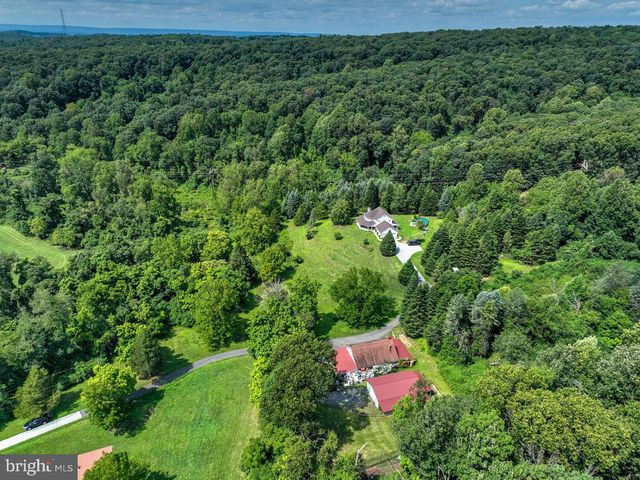 100 ESHELMAN LN, Mohnton, PA 19540