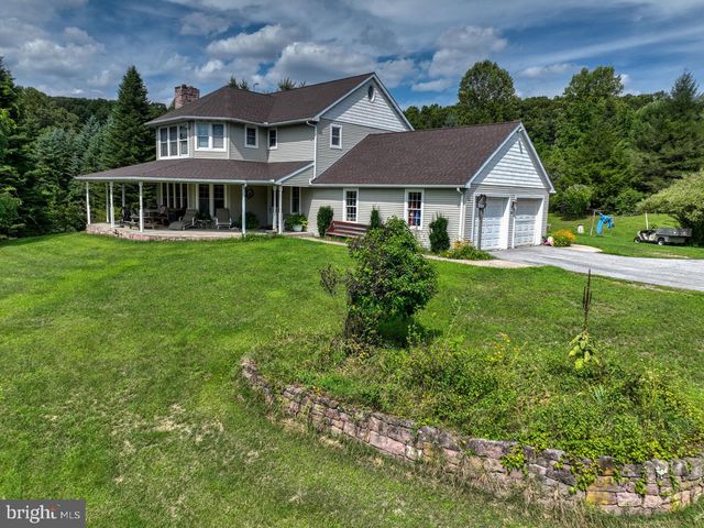 100 ESHELMAN LN, Mohnton, PA 19540