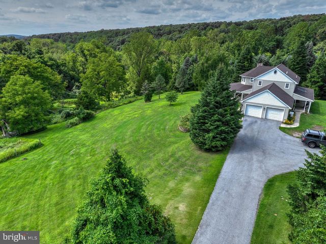 100 ESHELMAN LN, Mohnton, PA 19540