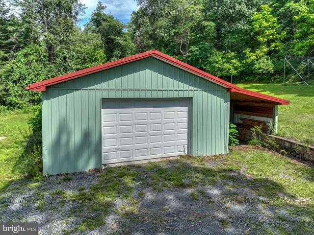 100 ESHELMAN LN, Mohnton, PA 19540