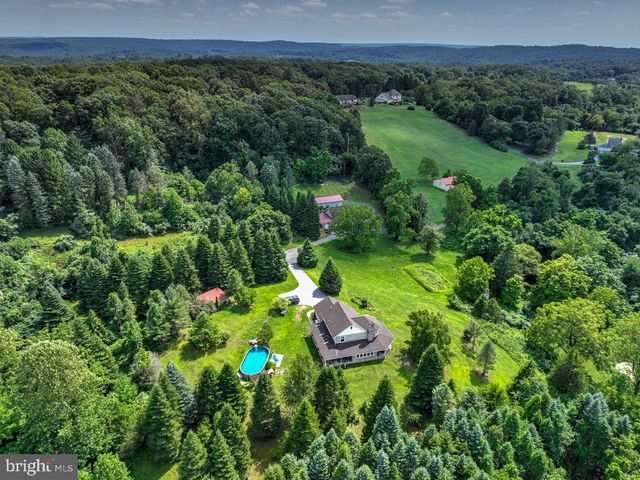 100 ESHELMAN LN, Mohnton, PA 19540