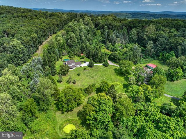 100 ESHELMAN LN, Mohnton, PA 19540