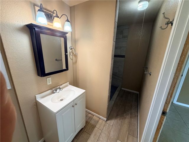 3206 Meadow Ridge Dr, Corpus Christi, TX 78418
