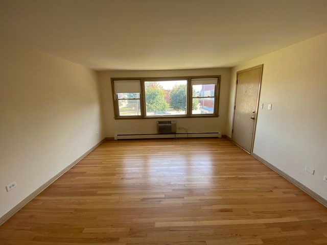 6441 W Higgins Avenue 3W, Chicago, IL 60656