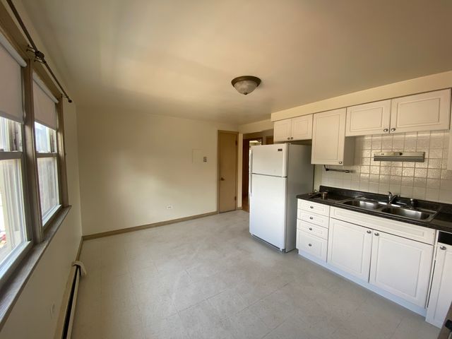 6441 W Higgins Avenue 3W, Chicago, IL 60656