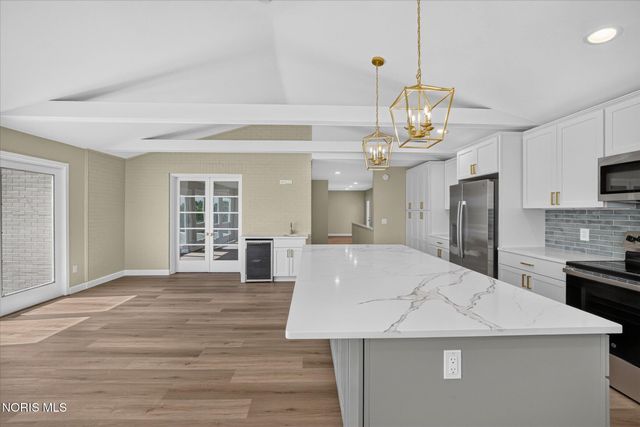 2708 Riverview Drive, Maumee, OH 43537