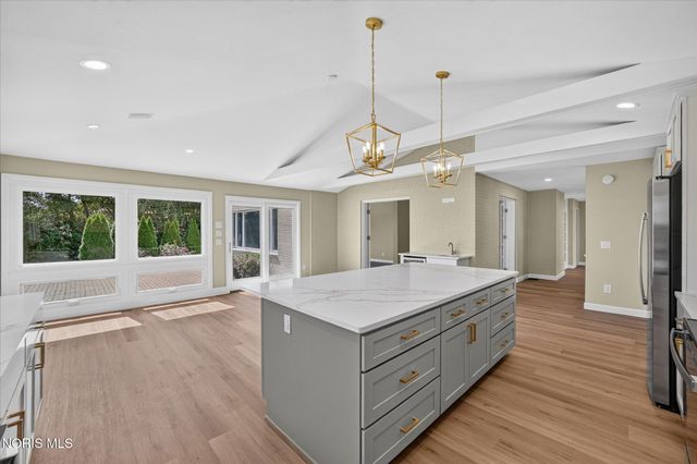 2708 Riverview Drive, Maumee, OH 43537
