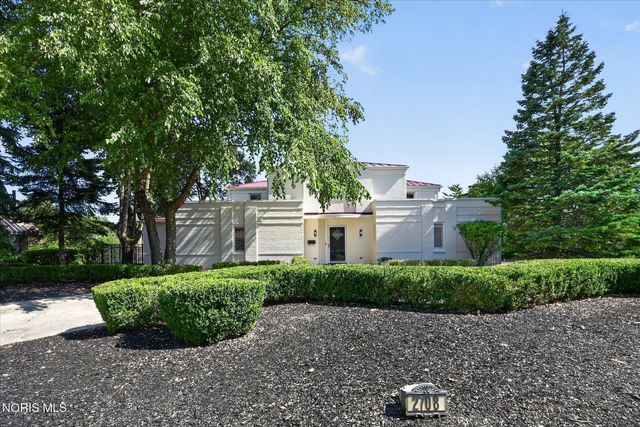 2708 Riverview Drive, Maumee, OH 43537