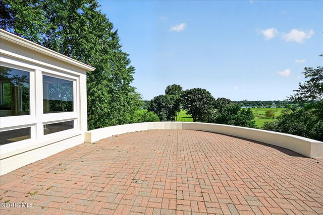 2708 Riverview Drive, Maumee, OH 43537