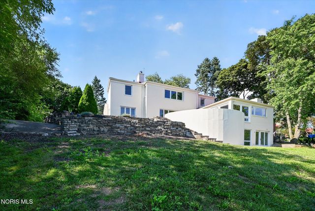 2708 Riverview Drive, Maumee, OH 43537