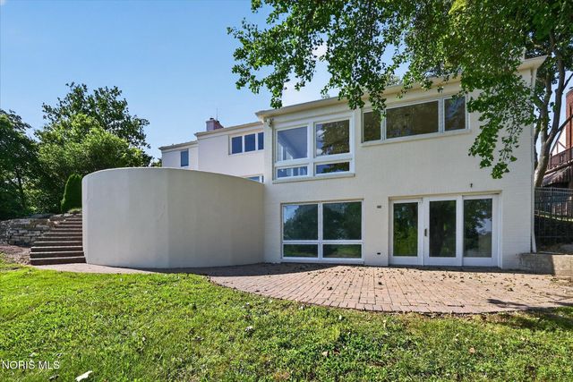 2708 Riverview Drive, Maumee, OH 43537