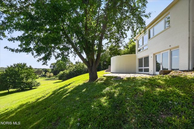 2708 Riverview Drive, Maumee, OH 43537