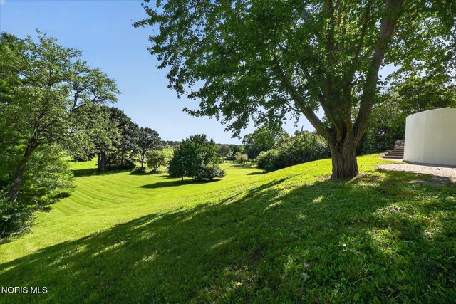2708 Riverview Drive, Maumee, OH 43537