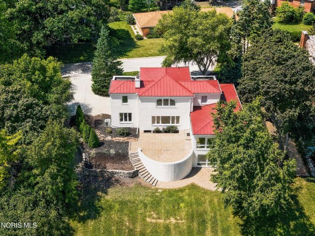 2708 Riverview Drive, Maumee, OH 43537