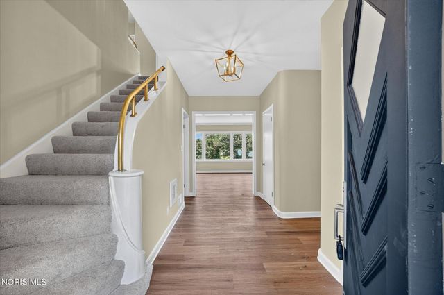 2708 Riverview Drive, Maumee, OH 43537