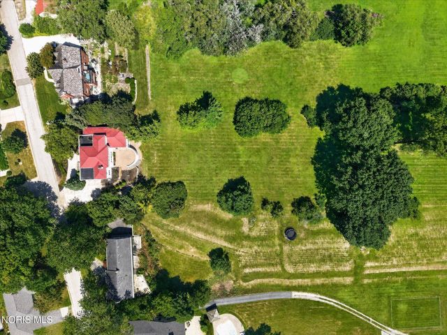 2708 Riverview Drive, Maumee, OH 43537