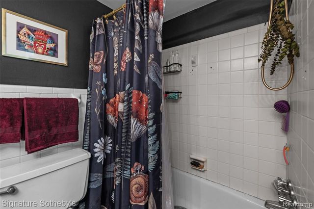 2820 Woodslee Drive 205, Royal Oak, MI 48073
