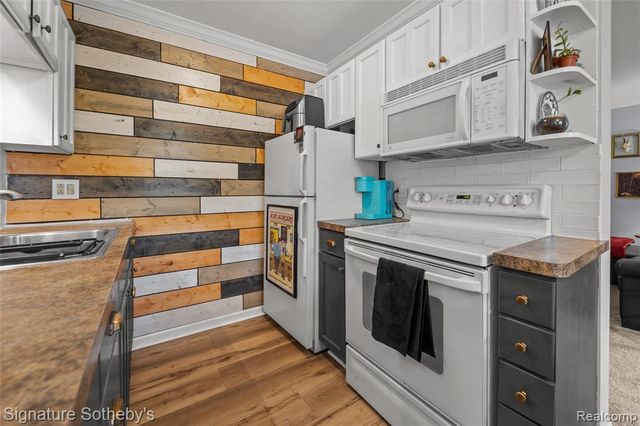 2820 Woodslee Drive 205, Royal Oak, MI 48073