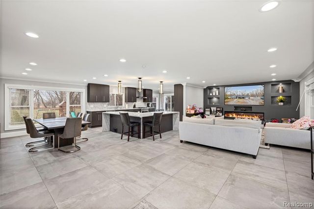 15879 Millar Road, Clinton Township, MI 48036