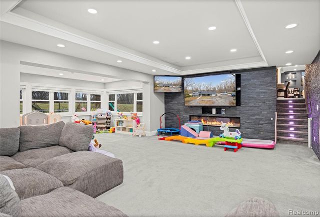 15879 Millar Road, Clinton Township, MI 48036