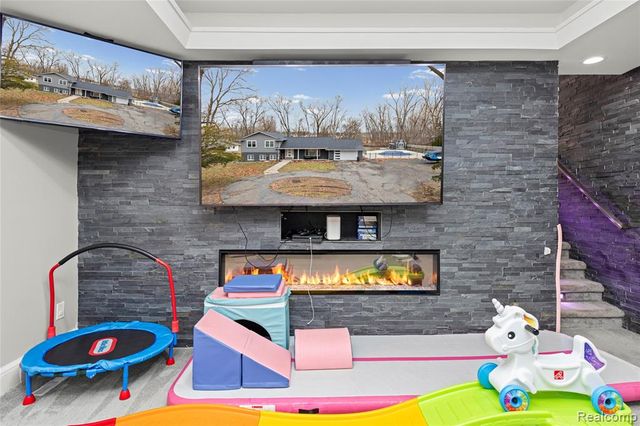 15879 Millar Road, Clinton Township, MI 48036