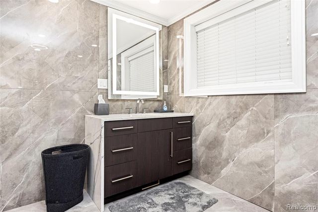 15879 Millar Road, Clinton Township, MI 48036