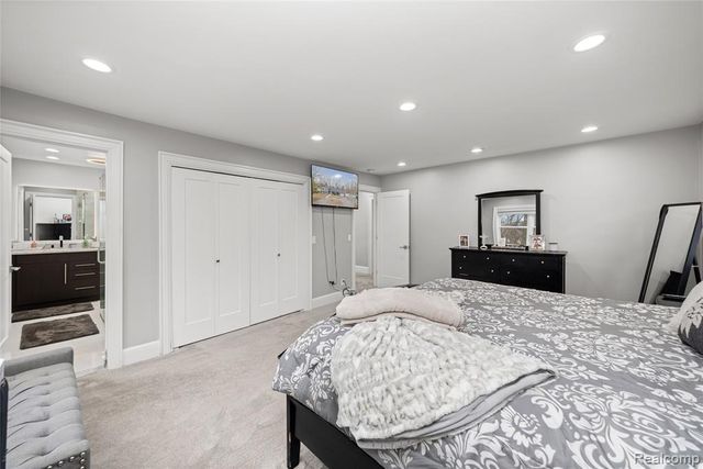 15879 Millar Road, Clinton Township, MI 48036