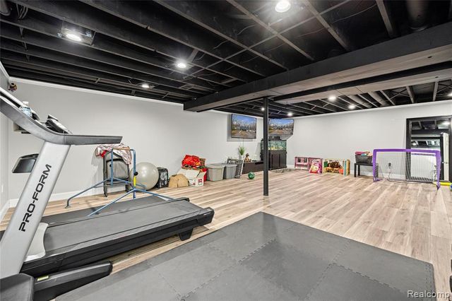 15879 Millar Road, Clinton Township, MI 48036