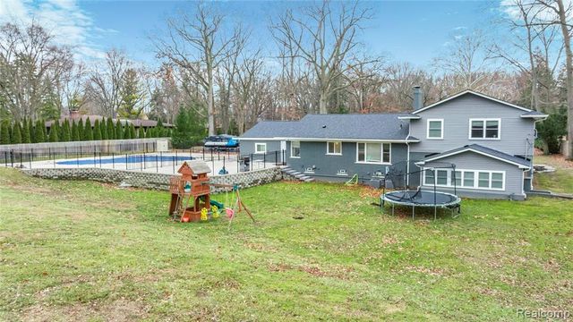 15879 Millar Road, Clinton Township, MI 48036