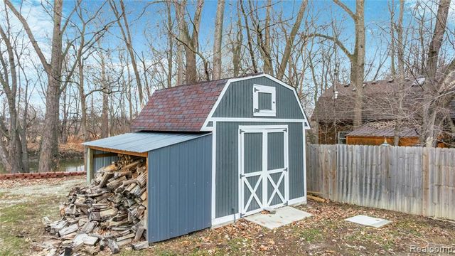 15879 Millar Road, Clinton Township, MI 48036