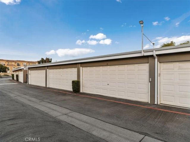 2403 Country, Santa Maria, CA 93455