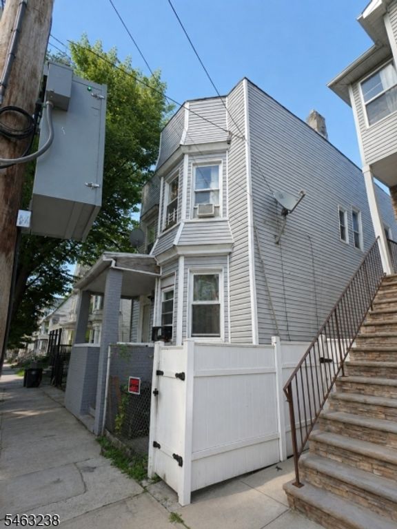 126 S 7Th St, Newark City, NJ 07107 — exterior
