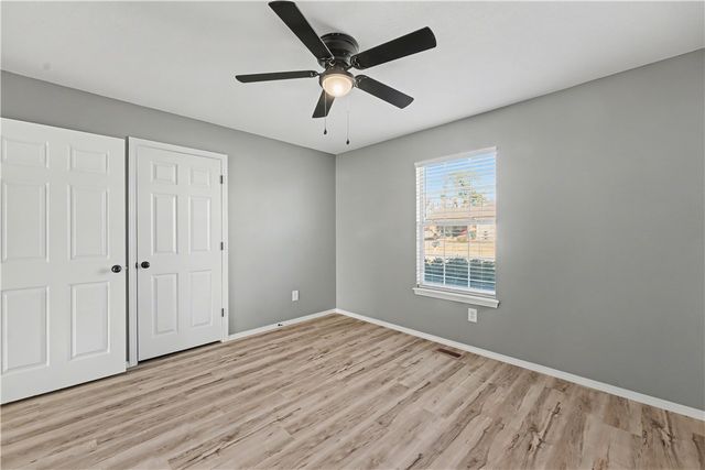 920 S 25th Street, Rogers, AR 72758