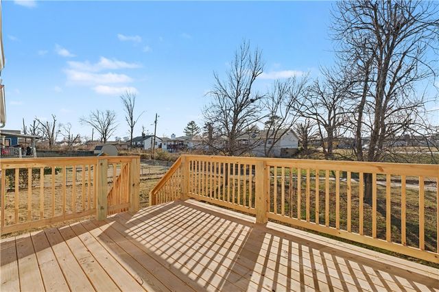 920 S 25th Street, Rogers, AR 72758