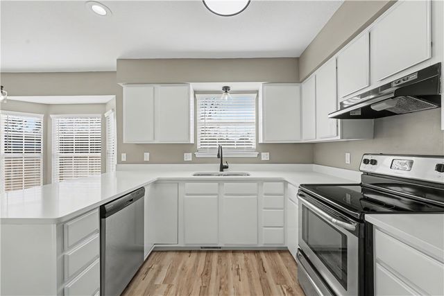 920 S 25th Street, Rogers, AR 72758