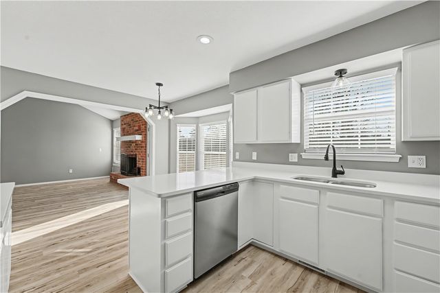 920 S 25th Street, Rogers, AR 72758