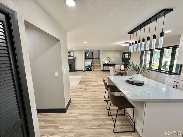 5573 State Route 160, Highland, IL 62249