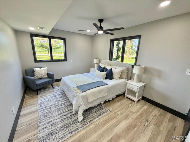 5573 State Route 160, Highland, IL 62249