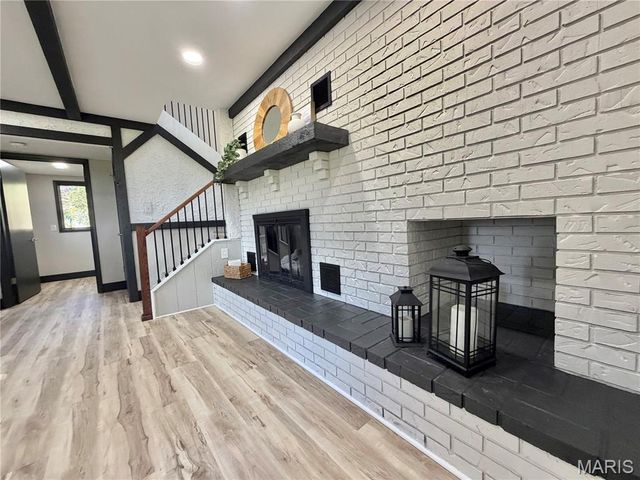 5573 State Route 160, Highland, IL 62249