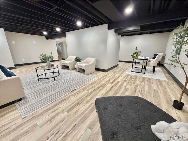 5573 State Route 160, Highland, IL 62249