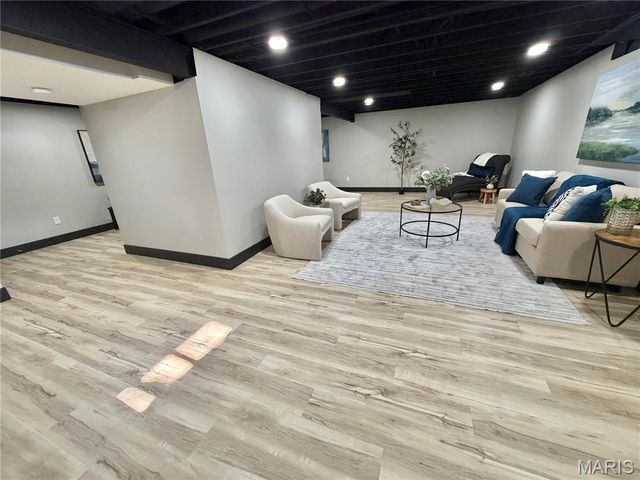 5573 State Route 160, Highland, IL 62249