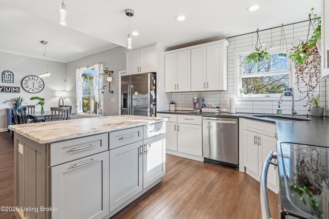 112 River Side Park Ct, Mt Washington, KY 40047